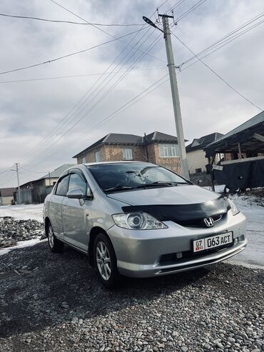 Honda: Honda Fit Aria: 2005 г., 1.3 л, Вариатор, Бензин, Седан