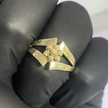 золото россия: Кольцо из желтого золота. 585 пробы из коллекции Дорика, вес 2.3 гр