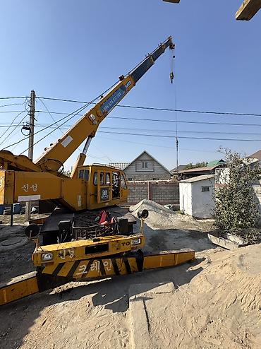 миний кран: Услуги автокрана KATO - Грузоподъёмность: 20 тонн - Длина стрелы: 30 — 5