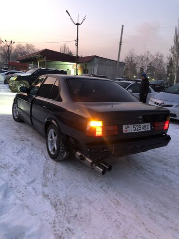 m5 f90 цена бишкек: BMW 520: 1995 г., 2 л, Механика, Бензин, Седан