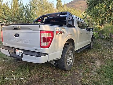 на пикап: Ford F-150: 2021 г., 3.5 л, Автомат, Бензин, Пикап — 6