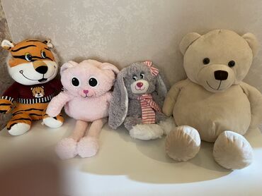 Oyuncaqlar: Uşaq oyuncaqları dəsti Tərkib: - Böyük yumşaq dovşan oyuncağı: ağ -da lalafo.az — 10 Oyuncaqlar: Uşaq oyuncaqları dəsti Tərkib: - Böyük yumşaq dovşan oyuncağı: ağ — 10