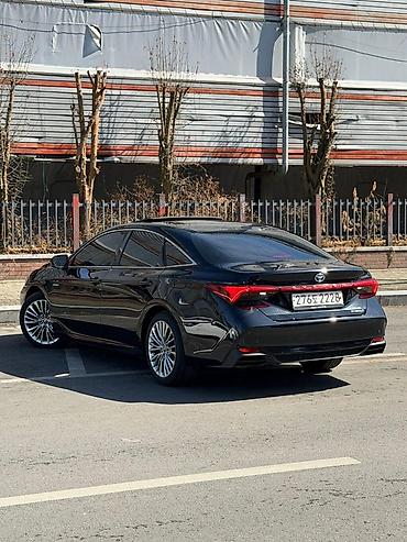 Toyota: Toyota Avalon: 2019 г., Вариатор, Гибрид, Седан — 5