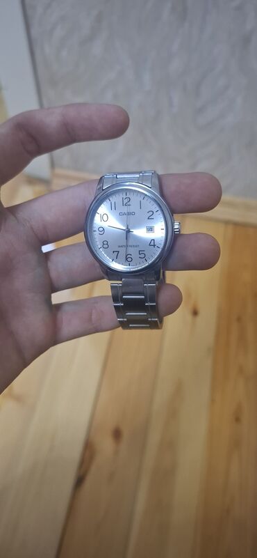 ag koynekler kisi ucun: İşlənmiş, Qol saatı, Casio, rəng - Gümüşü