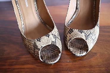 Туфли: Кожаные туфли Kurt Geiger 39размер с открытым носиком указанный — 9