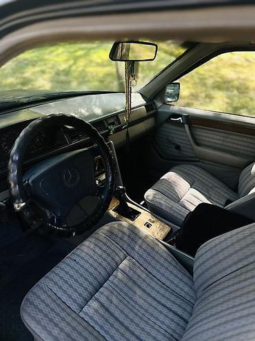 гранат мерс 124: Mercedes-Benz W124: 1992 г., 2.3 л, Механика, Бензин, Седан — 2