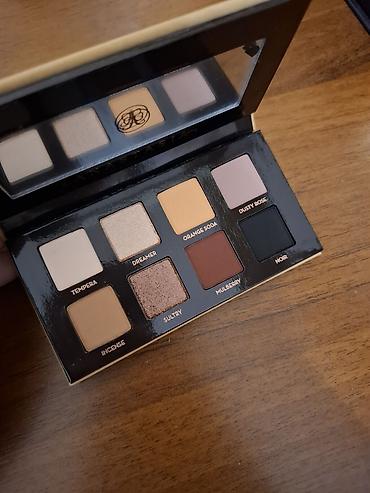 Göz kölgələri: ABH markasi Soft glam mini paleti
Yenidir. Originaldir. Son qiymetdir lalafo.az -da — 2 Göz kölgələri: ABH markasi Soft glam mini paleti
Yenidir. Originaldir. Son qiymetdir — 2