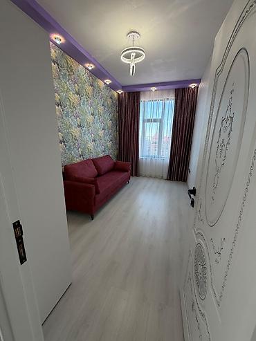 Uzunmüddətli kirayə mənzillər: Qara-Qarayev metrosunun duz yani. 3 otaq 116 kv. Menzil 19 mertebenin — 6