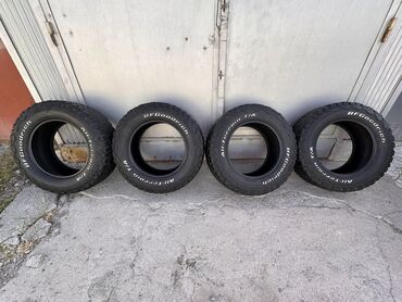 Шины: Шины 275 / 65 / R 18, Лето, Б/у, Комплект, Внедорожные (АТ/МТ), США, BFGoodrich