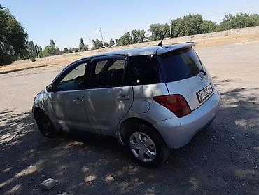 e klass: Toyota Ist: 2003 г., 1.5 л — 5