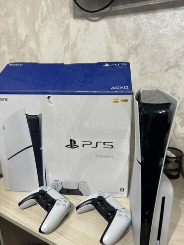 диск фифа: PlayStation 5 (версия с дисководом) + 2 беспроводных геймпада