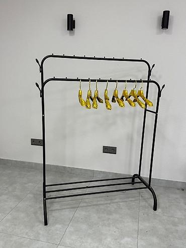 Salon, tibbi mebel dəsti: Satış üçün salon avadanlıqları paketi 1) Geyim asqısı/rek: - Rəng — 2