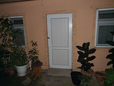 Uzunmüddətli kirayə evlər: 12 kv. m, 1 otaqlı, Kanalizasiya, Kombi, Qaz — 9