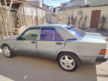 Mercedes-Benz 190 (W201): 2 l | 1991 il Sedan