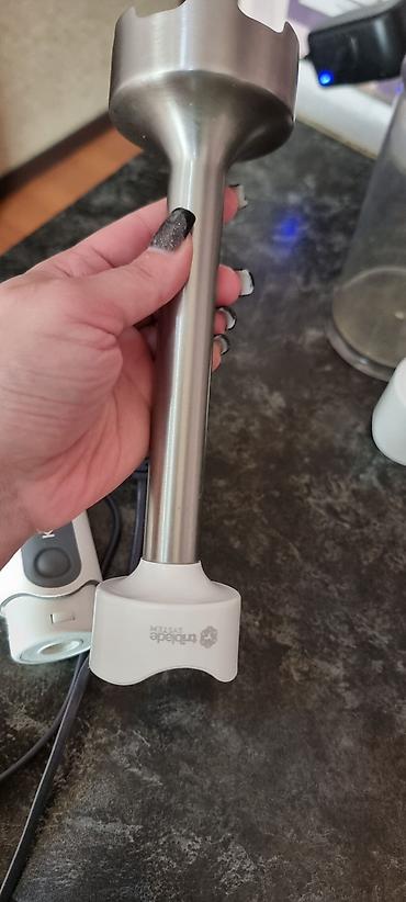 Blenderlər: Kenwood əl blenderi seti – 800W Super vəziyətdə Xüsusiyyətlər: - Güc — 7