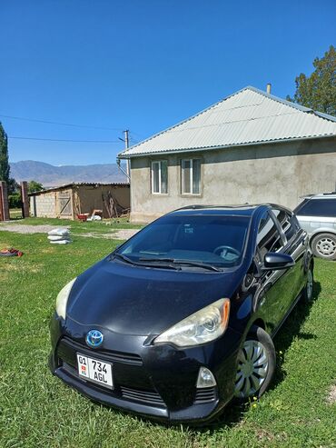 Toyota: Toyota Prius: 2012 г., 1.5 л, Автомат, Гибрид, Хэтчбэк