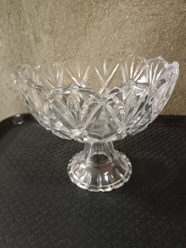 Konfet qabları: Kvars/şüşə kəsim naxışlı qab dəsti - 2 ədəd şəffaf kəsim naxışlı qab — 6