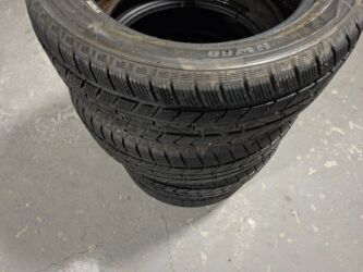 Шины: Продаю комплект шин очень в хорошем состоянии!!! Почти новые — 3