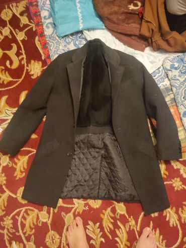 мужские куртки: Пальто Италиянское в отличном СОСТОЯНИИ Носил только 5 - 6 раз очень