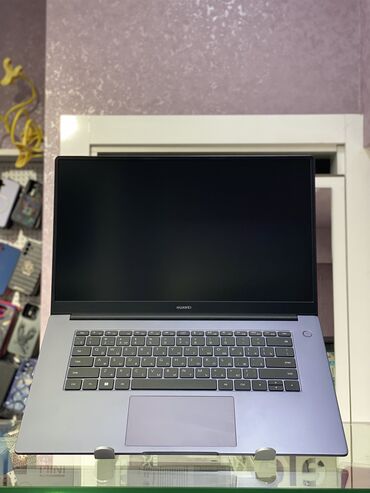 Модемы и сетевое оборудование: Intel Core i5, 16 ГБ ОЗУ, 15.6 "