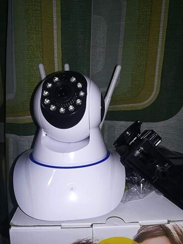 Foto i video kamere: DOSTUPNO Video IP WiFi rotirajuća kamera nadzor preko telefona /