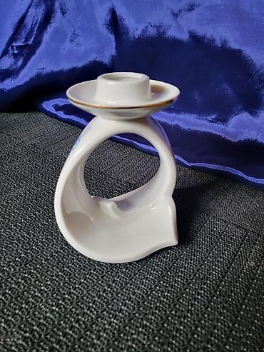 Stare vaze i dekor: Svecnjak nov iz 1951 do 1974g. Lippelsdorf porcelan Nemacka. Nov — 2