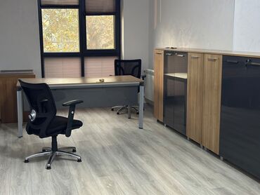Ofis dəst mebeli: Çox təcili satılır.Ofis mebeli hamısı bir yerdə 600 azn. Laminat deyil — 1