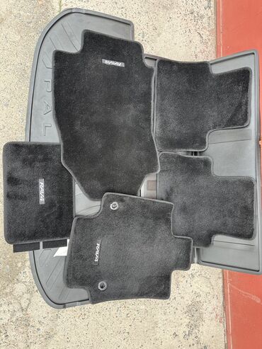 Комплект Ковров поликов черного цвета, оригинал для Toyota RAV4