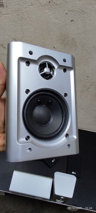 Dinamiklər və kolonkalar: Yeni Sony Kolonka, Növ - Bluetooth, rəng - Gümüşü — 12