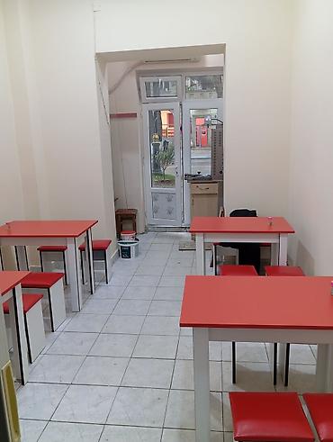 Dönər aparatları: Tombik Dönər – Valeh Usta Menyu: - Dönər (sadə) – 2.20 - Dönər — 13