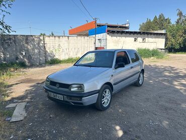 машина малинкий: Volkswagen Golf: 1995 г., 1.8 л, Механика, Бензин