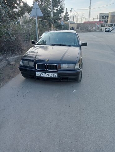 BMW: BMW 316: 1.6 л | 1993 г. Седан