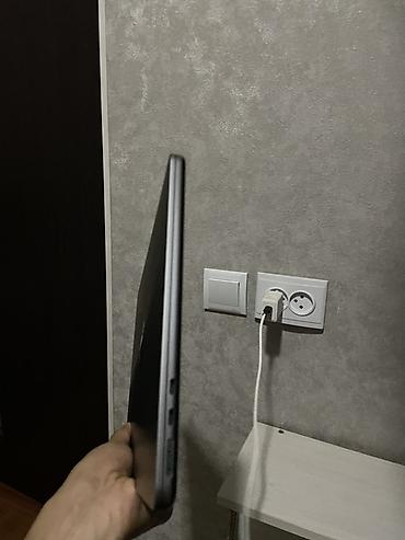 apple mini: MacBook m2 2022 13,6 дюйм 256gb 8 оперативка акб 98 цикл 78цикл — 2