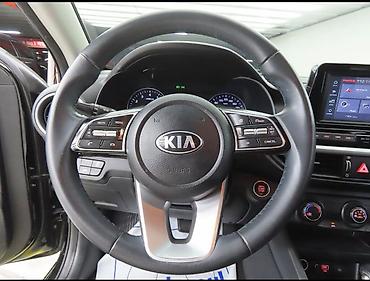 li 1 машина: Kia Cerato: 2021 г., 1.6 л, Автомат, Бензин, Седан — 4