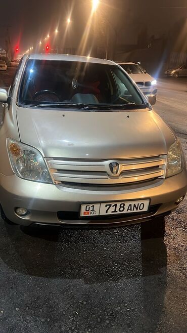 тайота хетчбек: Toyota ist: 2003 г., 1.3 л, Автомат, Бензин, Хэтчбэк