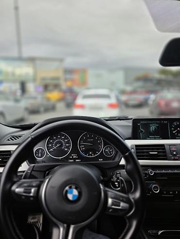 bmw e34 bufer: BMW 3 Series Sedan – M paketli, qara rəng. Xüsusiyyətlər: - Güclü — 1