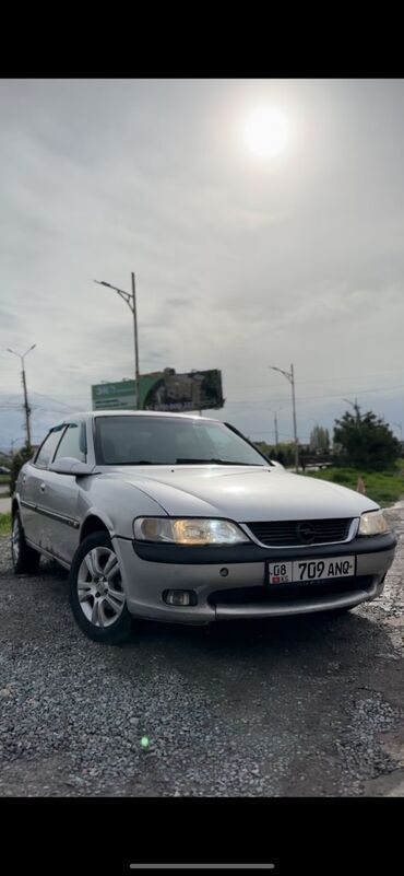 Opel Vectra: 1997 г., 1.6 л, Автомат, Бензин, Седан