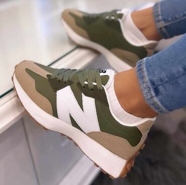 Women's Sneakers and athletic shoes: New Balance, bоја - Šareno — 4