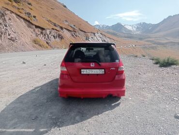 бишкек хонда свик: Honda Fit (Jazz) хэтчбек, 5 дверей, красный цвет. Основные