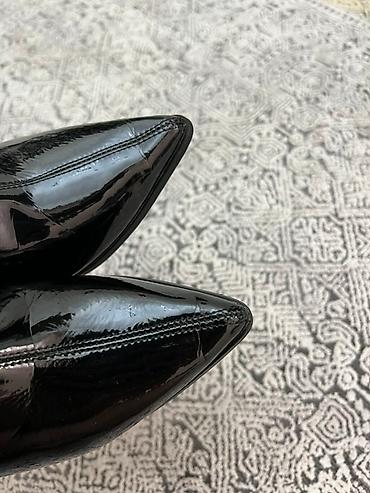 Ботинки и ботильоны: Женские ботильоны из лакированной натуральной черной кожи — 11