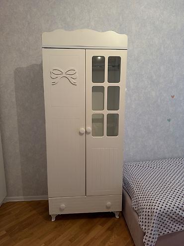 Mebel: Usaq otagi ucun dolab. Hec bir problemi yoxdur. Olculeri 170x80x47 — 1
