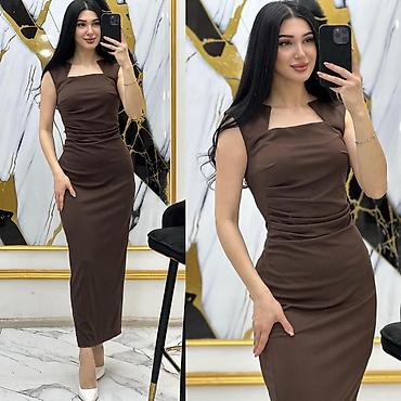 razrezli don: Qadın midi don – qolsuz, bədənə oturan model - Dizayn: Kvadratvari — 2