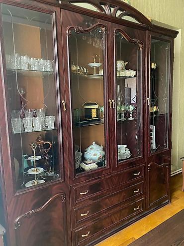 Ev üçün digər mebel: 3 mebel. 3-ü birlikdə 300 azn. Tək tək satılmır. İdeal deyil. Endirim — 2