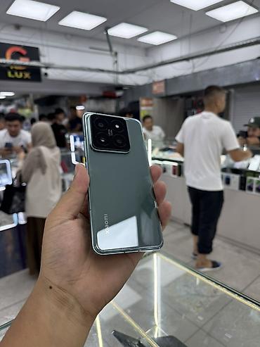 Xiaomi, 14 Pro, Б/у, 256 ГБ, цвет - Зеленый, 1 SIM, 2 SIM at lalafo.kg Xiaomi, 14 Pro, Б/у, 256 ГБ, цвет - Зеленый, 1 SIM, 2 SIM
