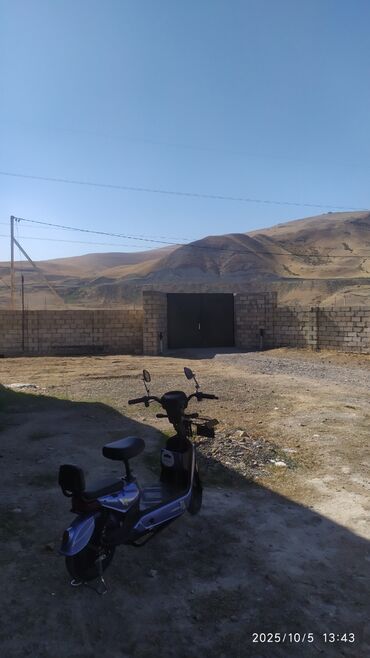 зарядное устройство для автомобильного аккумулятора в баку: Salam moto ela vəziyyətdədir heç bir problemi yoxdur teze tekerde