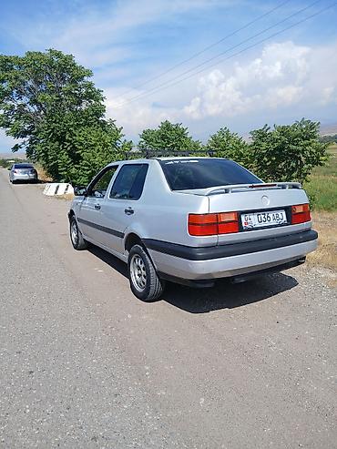жондер прес: Volkswagen Vento: 1994 г., 1.8 л, Механика, Бензин, Седан — 4