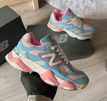 Women's Sneakers and athletic shoes: New Balance, bоја - Šareno — 3