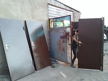 Giriş qapıları: Seyf qapılar Münasib qapılar Dəmir qapı Ev qapıları Çöl qapısı — 2