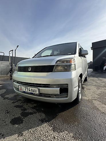 range over: Toyota Voxy: 2002 г., 2 л, Автомат, Бензин, Минивэн — 1