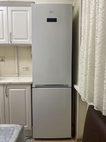 Холодильники: Холодильник Beko, Б/у, Двухкамерный, No frost, 60 * 200 * 60